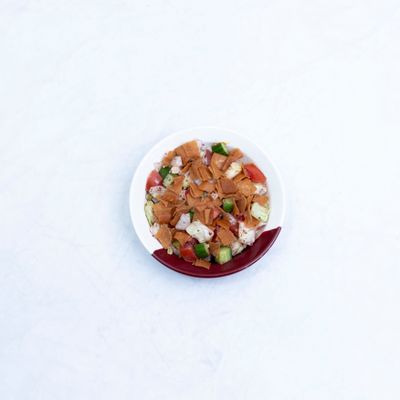 سلطة مغربية بالطماطم والخيار